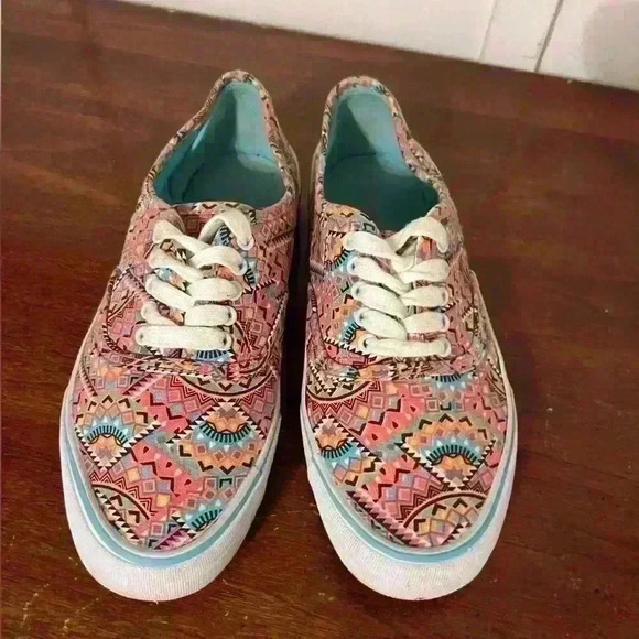 Colorful sneakers size 8 - Picture 2 of 8